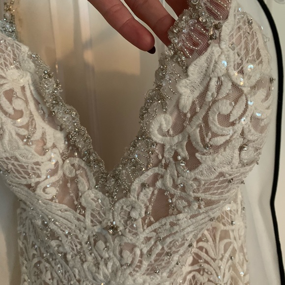 Allure Bridal Wedding Gown - Picture 4 of 13